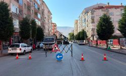 Niğde’de su hattı patladı, yol kapatıldı