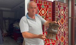 Bir sokak, geçmişe açılan kapıya dönüştü