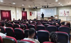 Evlilik öncesi gençlere aile hayatının temelleri anlatıldı