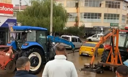 Niğde’de sağanak sele neden oldu: Araçlar yolda kaldı