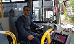 Halk otobüsünde unutulan para dolu çanta sahibine teslim edildi