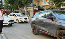 Niğde’de iki otomobil çarpıştı