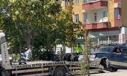 Niğde’de iki otomobil çarpıştı