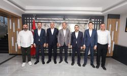 Niğde’de AK Parti heyetinden Belediye Başkanı Özdemir’e ziyaret