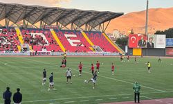 Niğde Belediyesi Spor taraftarları takımlarını yalnız bırakmadı