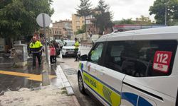 Niğde’de otomobil küçük çocuğun ayağının üzerinden geçti