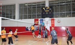 Niğde'de sağlık çalışanlarının voleybol turnuvası tamamlandı