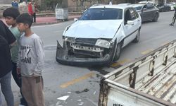 Niğde’de 2 otomobil ve ticari araç çarpıştı: Yaya yaralandı