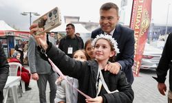 Vali Akmeşe, Gastronomi Festivali'nde stantları ziyaret etti