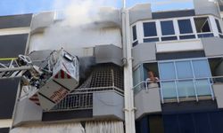 6 katlı binanın 5'inci katında yangın
