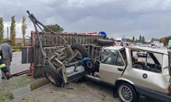 Traktör ile otomobil çarpıştı: 1 ağır yaralı