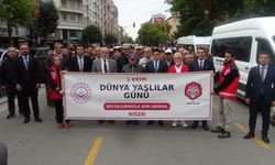 Niğde'de Yaşlılar Günü dolayısıyla yürüyüş düzenlendi