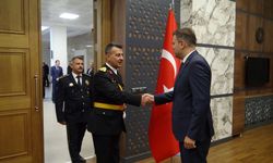 Vali Akmeşe Cumhuriyet Bayramı tebriklerini kabul etti