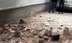 Niğde’de rüzgarda uçan baca yan binaya zarar verdi