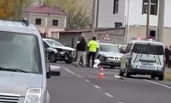 Çiftlik’te iki otomobil çarpıştı: 1 hafif yaralı