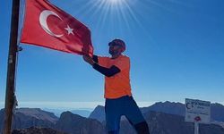 Zirve tırmanışı yapan dağcı uçurumdan düşerek hayatını kaybetti