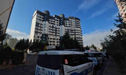 Kavga eden çift birbirini bıçakladı