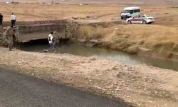Su kanalına düşen otomobildeki 4'ü çocuk 6 kişi hayatını kaybetti