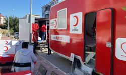 Öğrenciler velilerini kan bağışına ikna etti