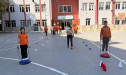 Niğde’de çocuklar hem oynuyor hem spor öğreniyor
