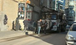 Niğde’de kanalizasyon çalışması nedeniyle yol trafiğe kapatıldı
