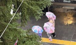 Niğde’de aniden bastıran yağmur vatandaşları etkiledi