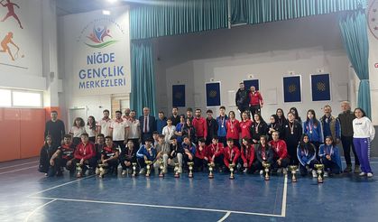 Çiftlik Anadolu İmam Hatip Lisesi’nin spor başarısı