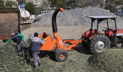 O Belediye kompost makinesi ile organik gübre üretiyor