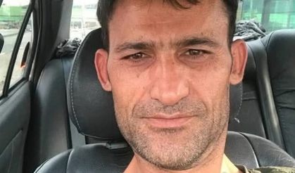 Devrilen iş makinesinin altında kalan işçi hayatını kaybetti