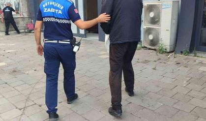 Zabıta ekipleri evsiz vatandaşa kucak açtılar