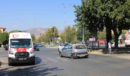 Otomobil 50 metre sürüklendi: 1 yaralı