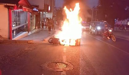 Seyir halindeki motosiklet yandı