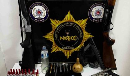 Uyu*şturucu operasyonunda çok sayıda madde ve silah ele geçirildi