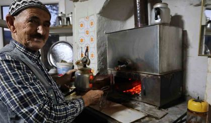 Bu köyün kıraathane kültürü bir asırdır değişmedi