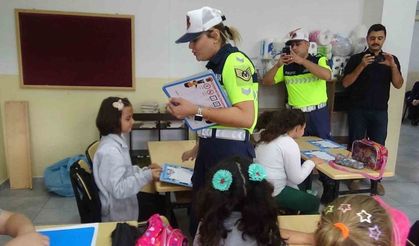 Jandarma sınıf sınıf gezdi, minikleri bilgilendirdi