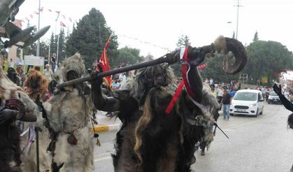 Keçi kılından bıyık, baca kurumundan boya