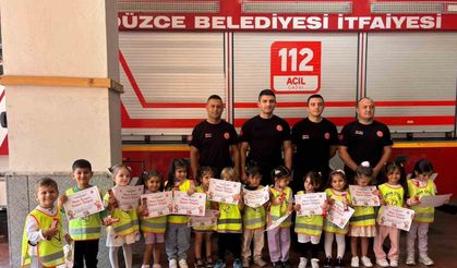 Minikler gönüllü itfaiyeci oldu