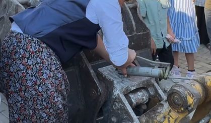 Operatör damada, eziyet olsun diye iş makinasını yağlattılar