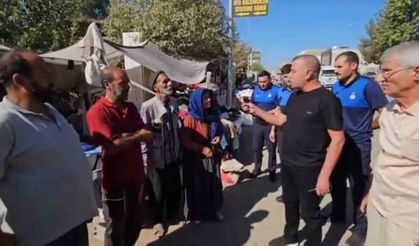 Zabıta müdürü pazarcı esnafını sıraya dizip azarladı
