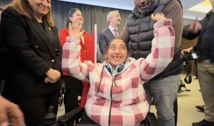 Akülü sandalyeye kavuşan vatandaşlar sevinçten ağladı