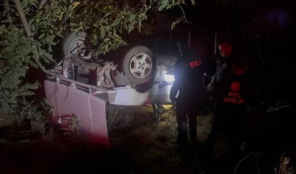 Polisten kaçan otomobil şarampole uçtu: 2 yaralı