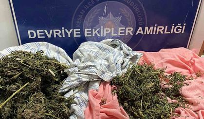 Çarşafa sarılmış uyuşturucu ve hassas terazi ele geçirildi