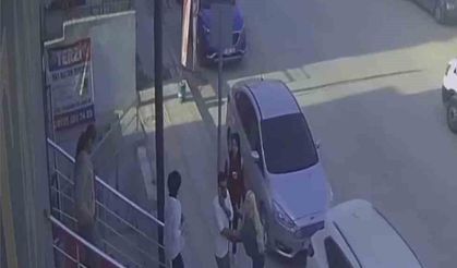 Deprem paniğiyle kaçan vatandaşların o anları kamerada