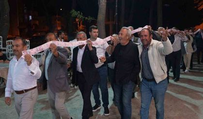 Gelin ve damada 15 metrelik para kurdelesi