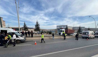 Minibüsün çarptığı yaşlı adam kurtarılamadı