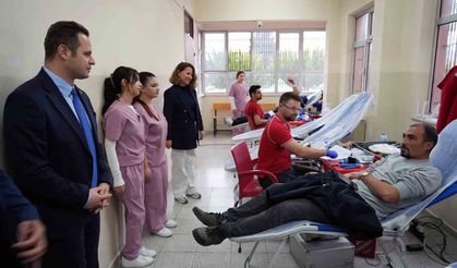 Öğretmenler kan bağışında bulundu