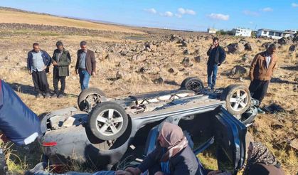 Takla atan otomobilde aynı aileden 4 kişi ağır yaralandı