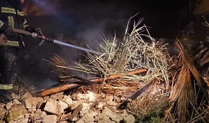 Tek katlı evdeki yangın korkuttu