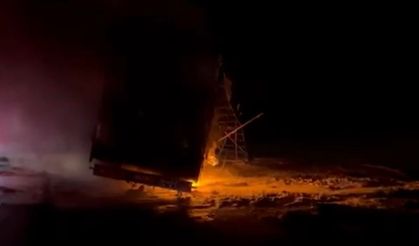 Tır alev alev yandı: Yol 3 saat kapalı kaldı