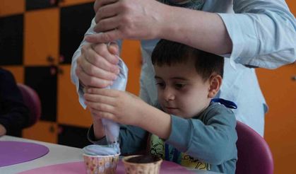 Çocuk üniversitesi minik öğrencileri ağırladı